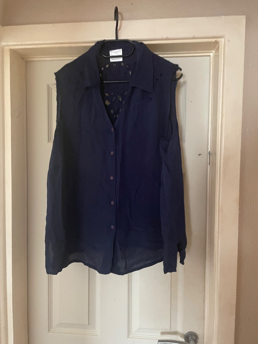 Classics Navy Blue Sleeveless Embroidered Blouse Size 24
