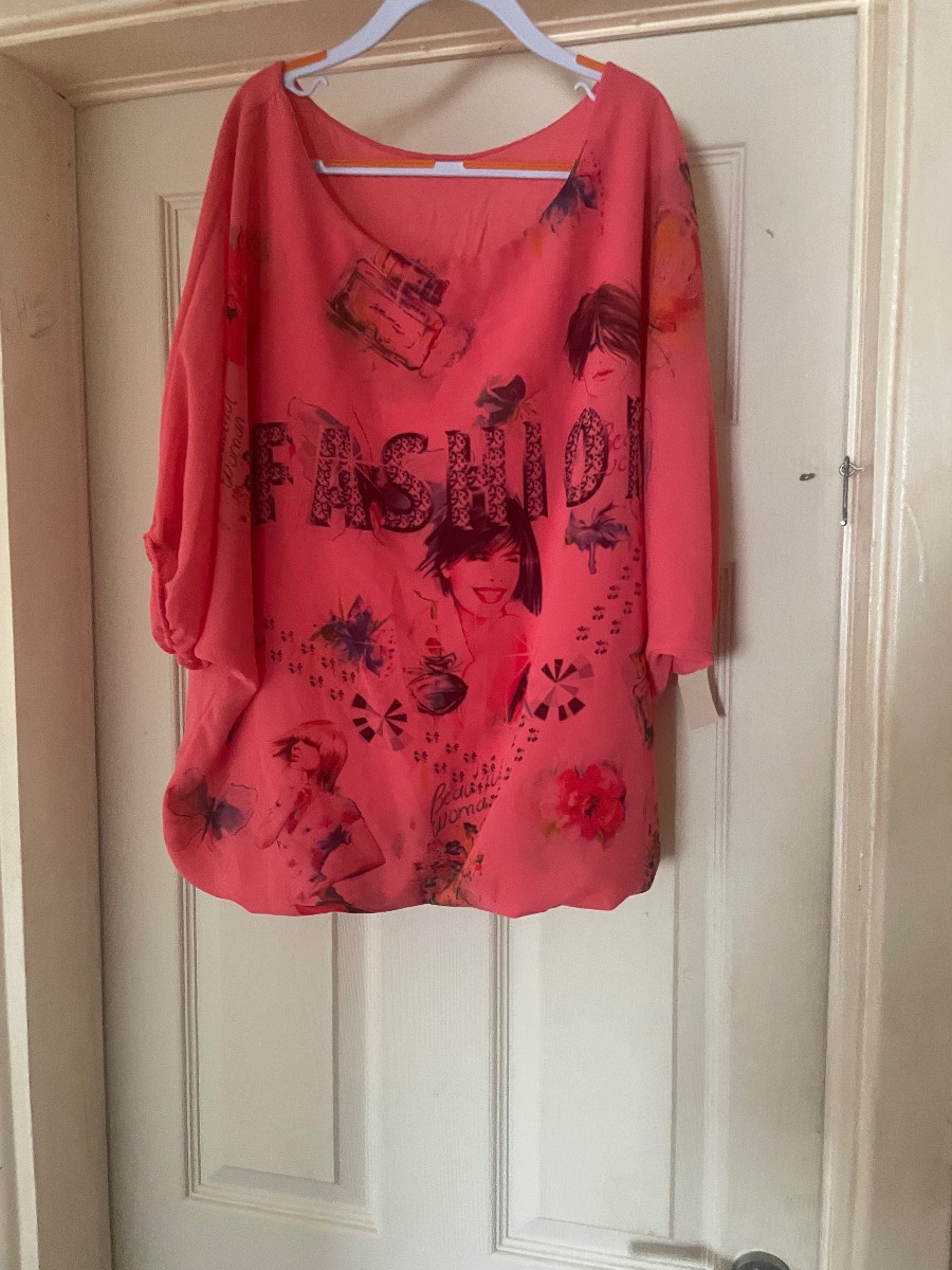 Creative Made In Italy Chiffon Poncho Top Coral Pink Graphic Fashion Print