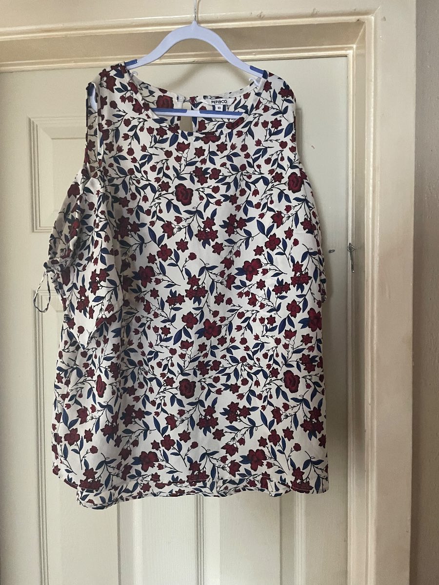 PEP & CO White Floral Cold Shoulder Top - Size 10