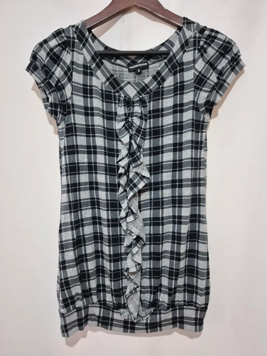 Warehouse Grey Plaid Tartan Ruffle Front Top Blouse Womens Size 8 Short Sleeve