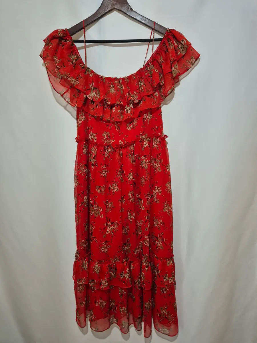 Women's Zara Off Shoulder Dress size L Large 12 Red Floral Lined Crinkle Fabric