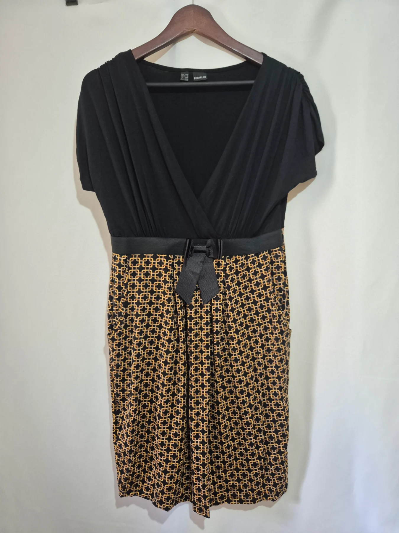 Bodyflirt Black Orange Chain Print Dress Size 10 Bow Waist Wrap Bust Smart Midi