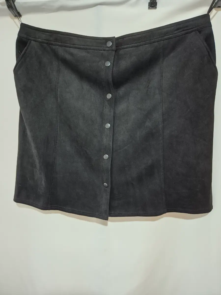 Women's Papaya Short Skirt size 20 (40 x 21) Black Soft Velour Smart Casual