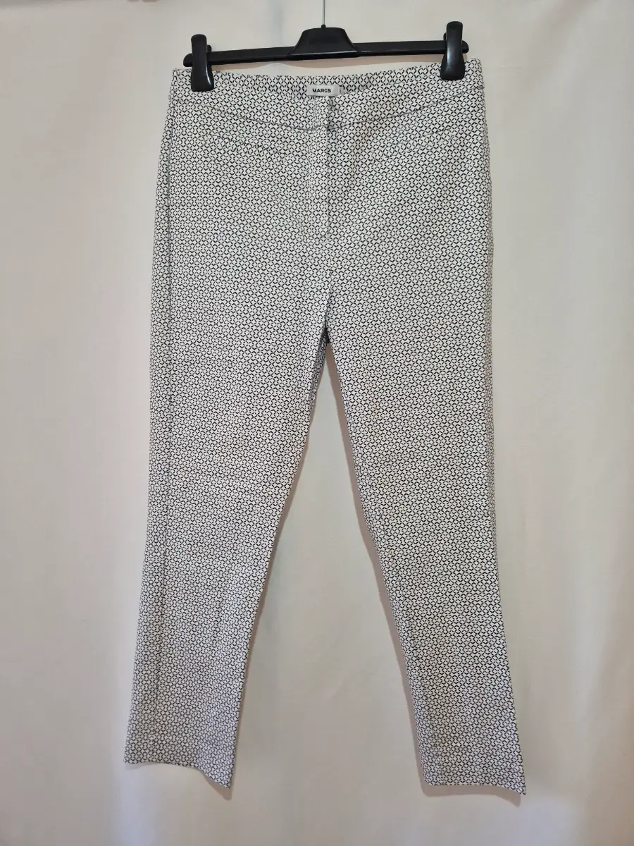 Women's Marcs Elsa Geo Print Chinos Trousers size 12 (32 x 28) White Black Smart