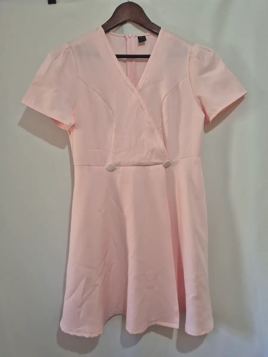 Shein Pastel Pink Dress Women's Size M Medium 12 Short Sleeve V-Neck Skater