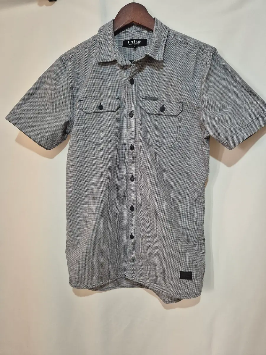 Men's Firetrap Short Sleeve Shirt size S Small chest 36 Grey/Black Smart Casual