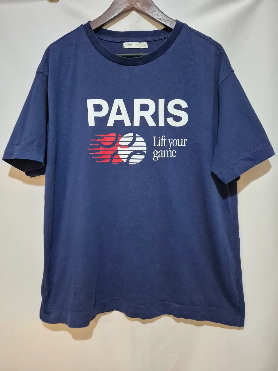 Pull and Bear Navy Dark Blue T-Shirt Mens Size L Paris Lift Your Game Graphic Print Retro Top