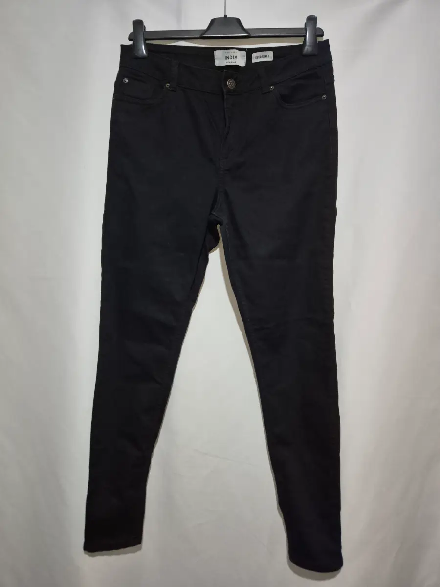 Women's New Look India Super Skinny Jeans size 12 (32 x 30) Black Mid Rise