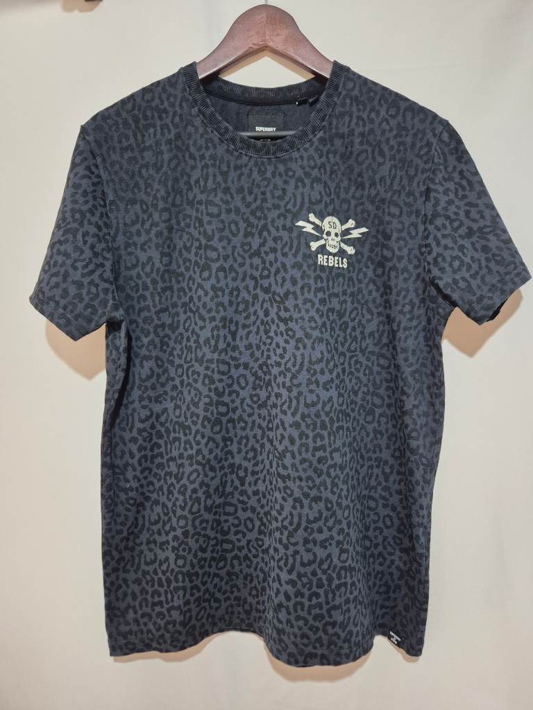 Superdry The Yokahama Motor Supply Co. T-shirt Large chest 40 Navy Leopard Print