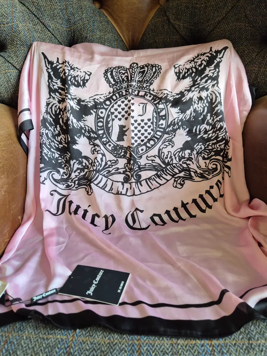 Juicy Couture Scarf Large 90 x 90 cm Pink Black Scottie Crest Satin Foulard Y2K