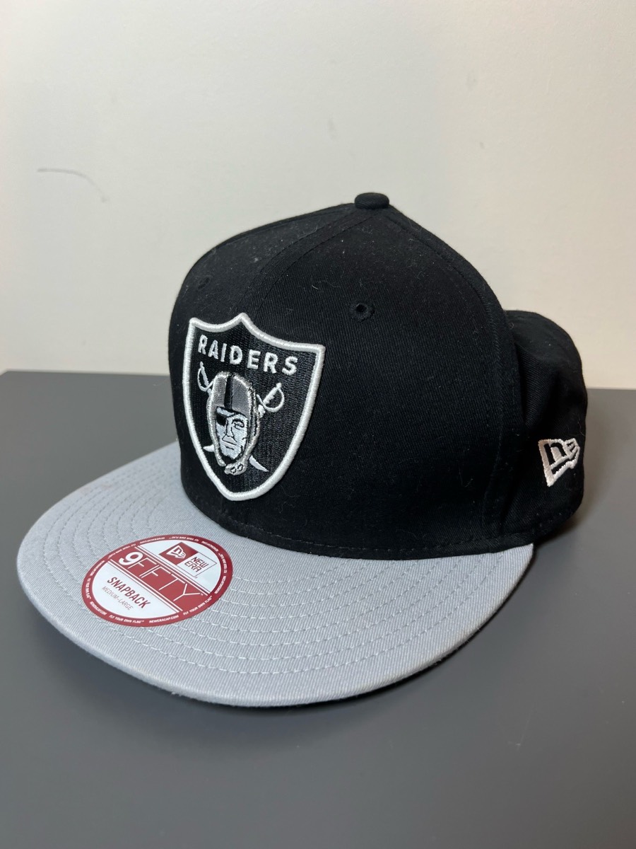 New Era Las Vegas Raiders 9FIFTY Snapback Cap Black/Grey Adults Medium-Large