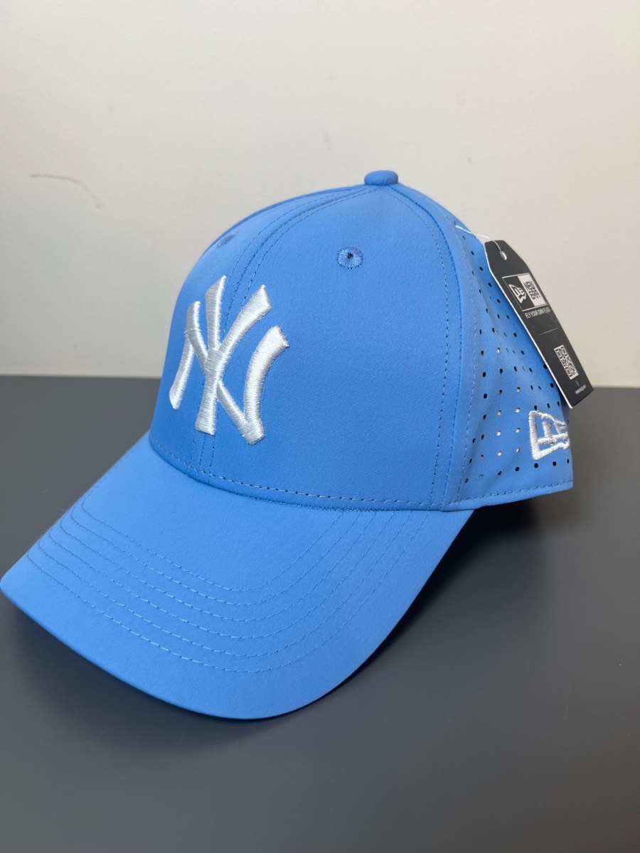 New Era NY Yankees baseball cap one size brand new with tags