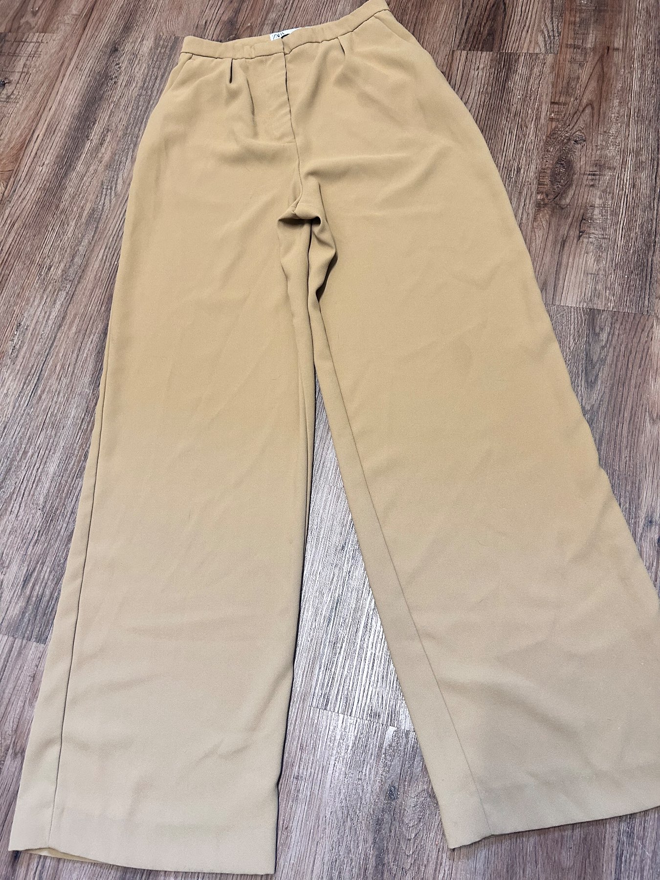 Women’s Zara Beige wide leg trousers size small