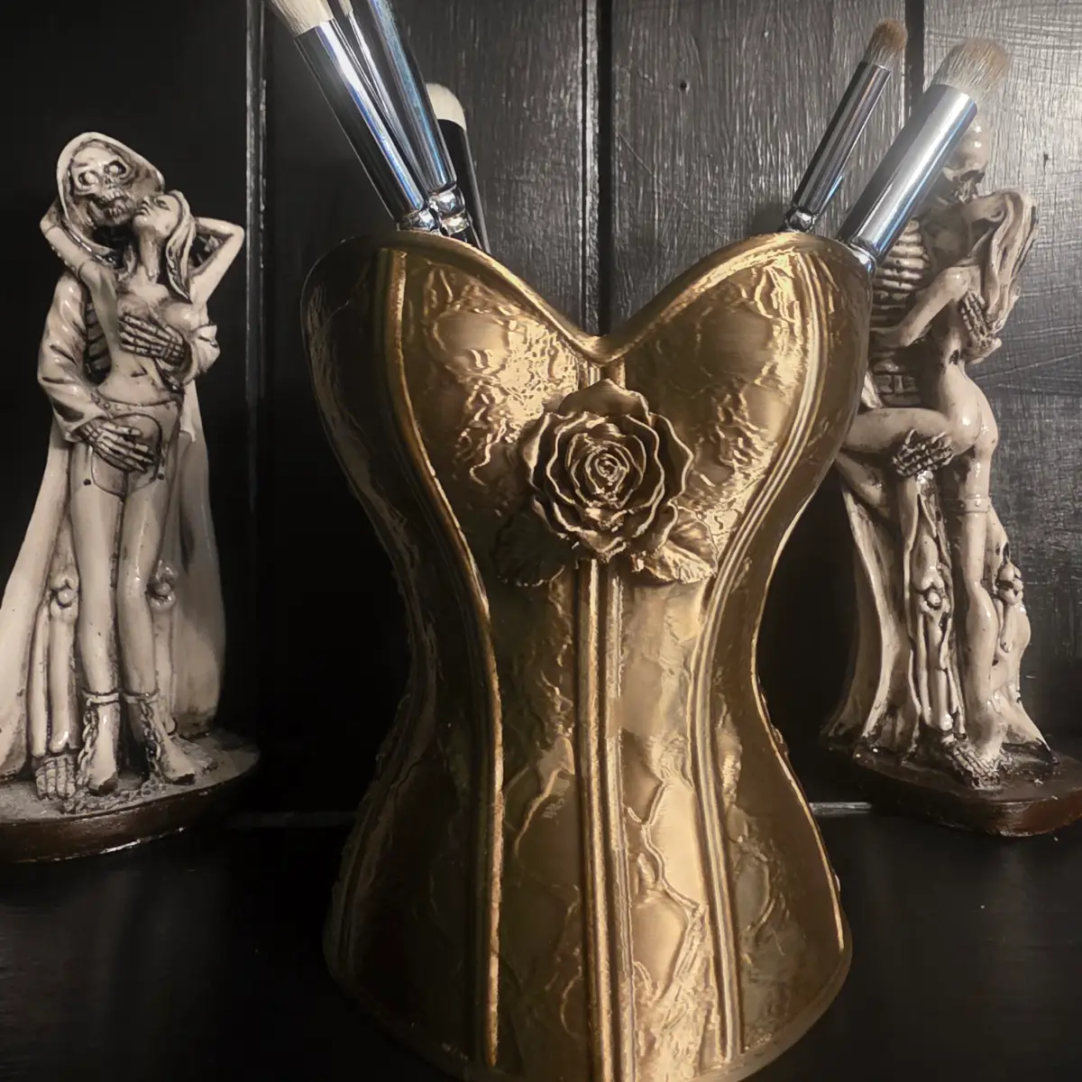 Antique gold romantic gothic brush pot