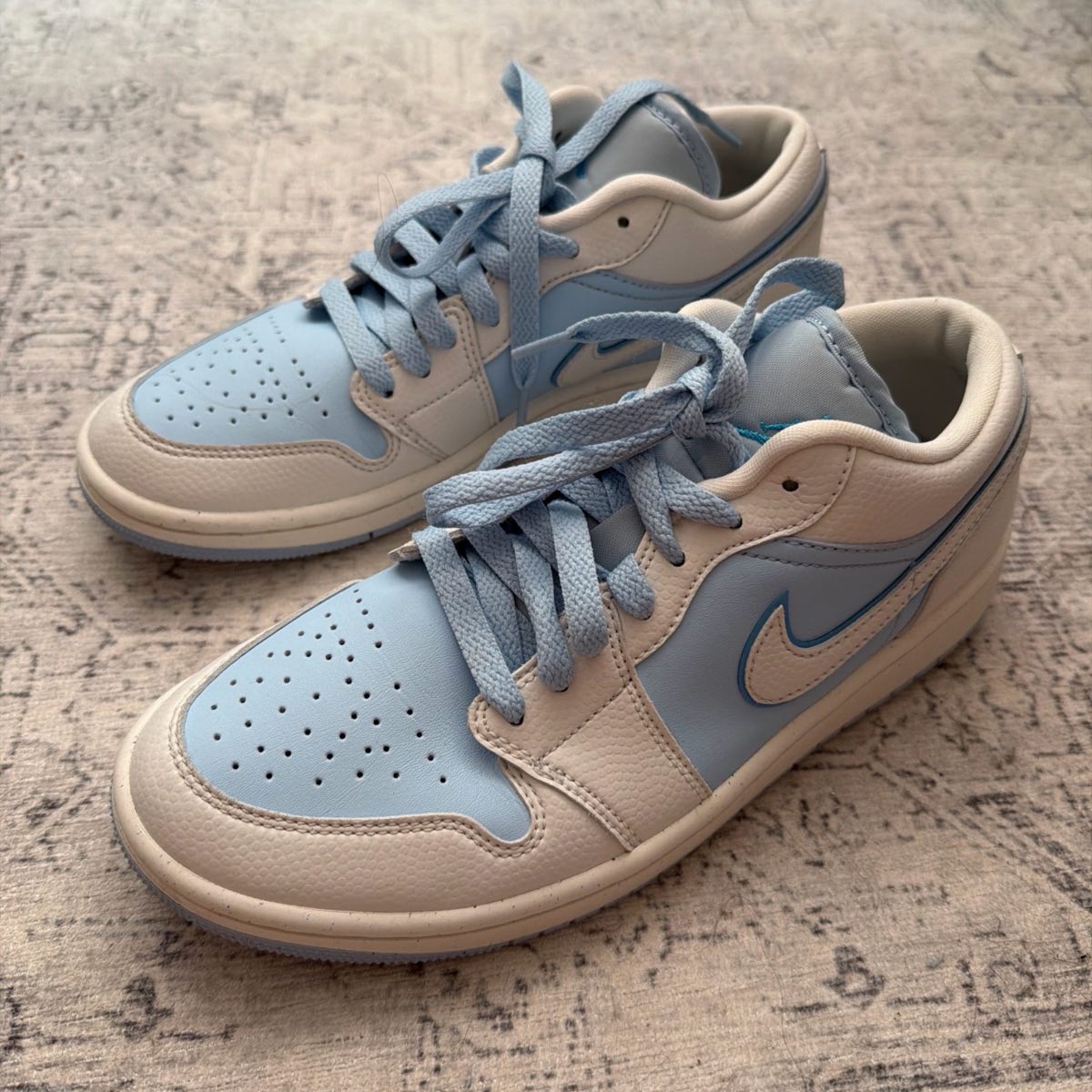 Nike Air Jordan 1 Low women’s trainers