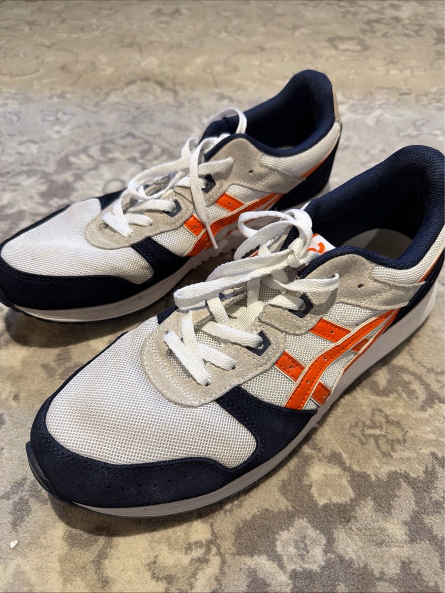 ASICS Lyte Classic men’s trainers