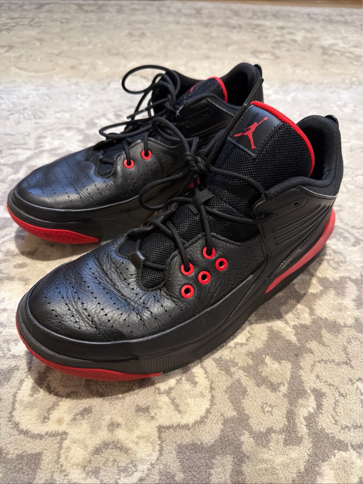 Jordan Max Aura 5 men’s trainers