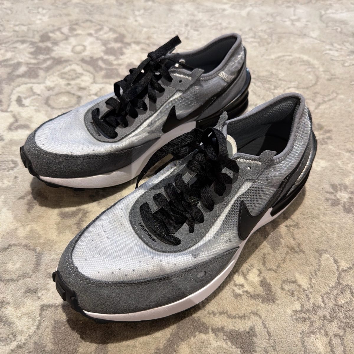 Nike Waffle One junior trainers