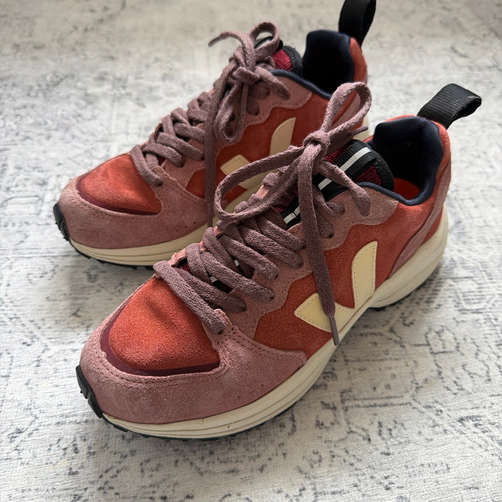 Veja Venturi women’s trainers