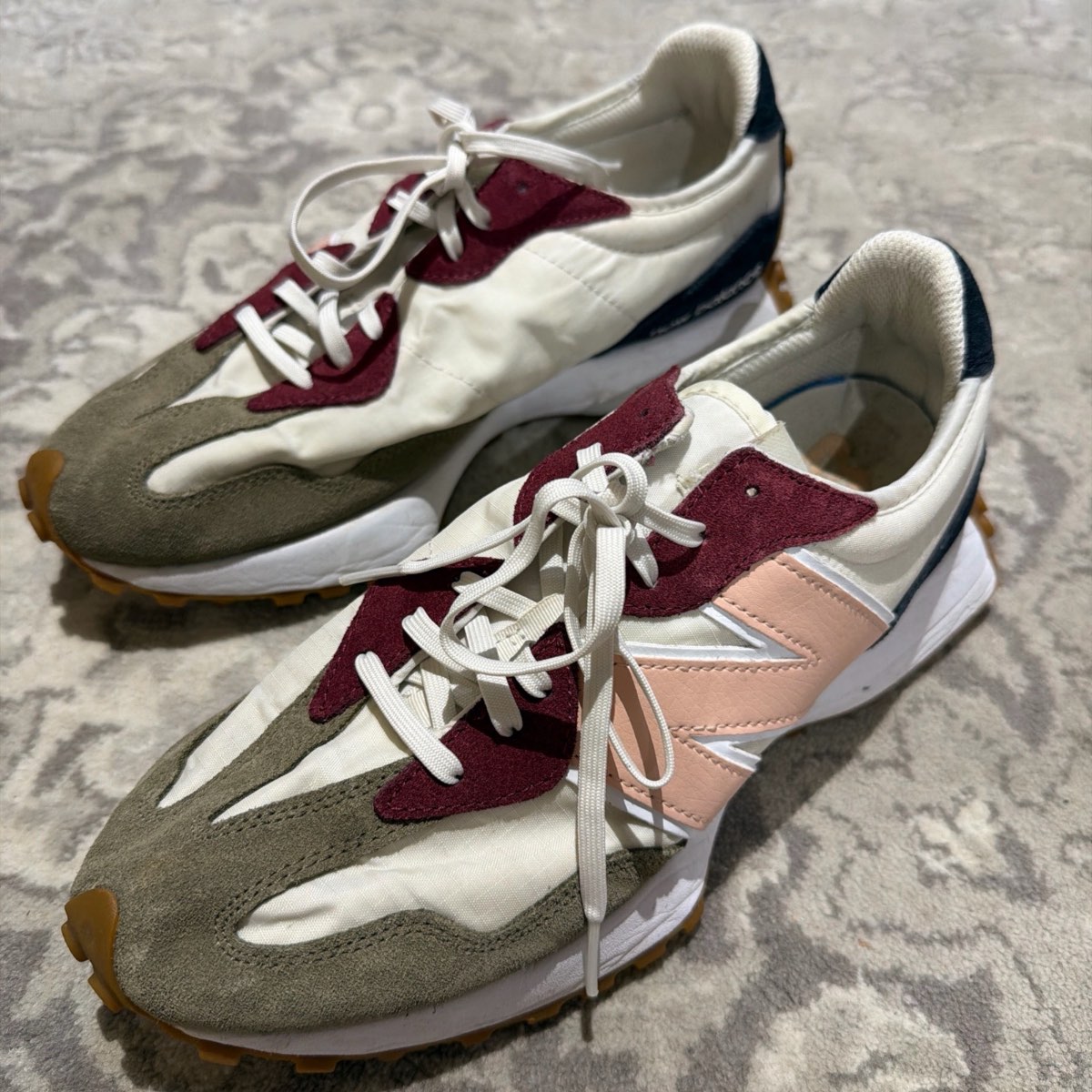 New Balance 327 women’s trainers