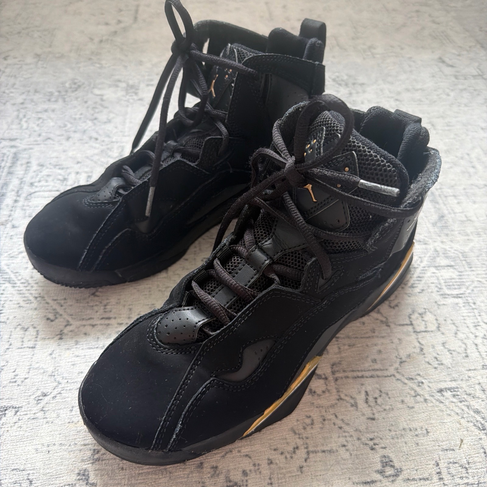 Jordan True Flight junior trainers