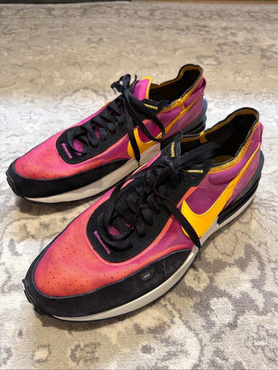 Nike Waffle One men’s trainers
