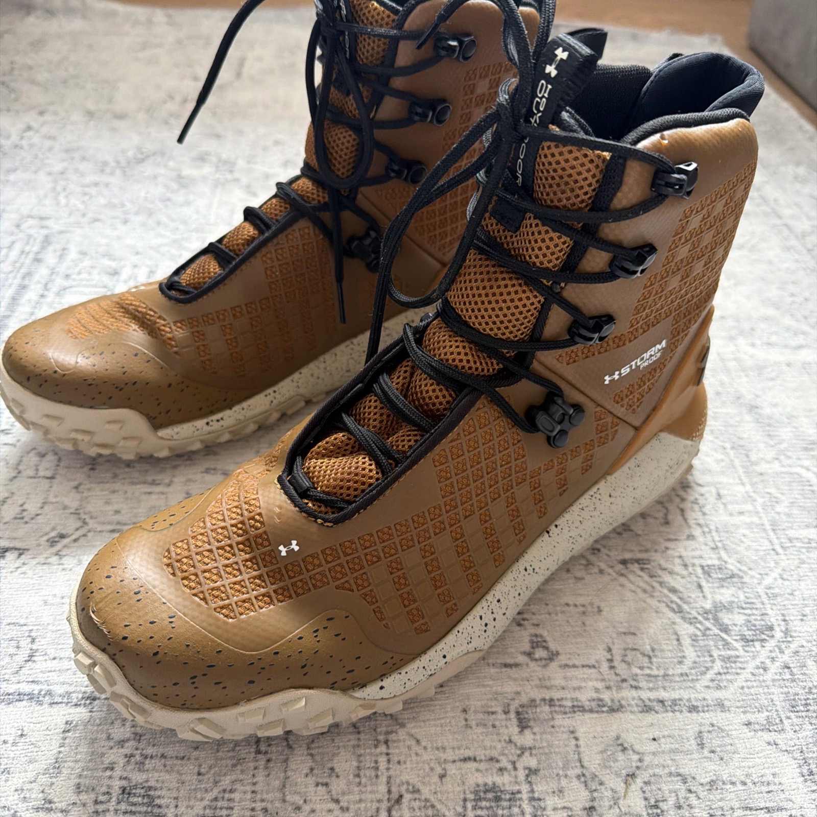 Under Armour Hovr Down Waterproof 2.0 men’s boots