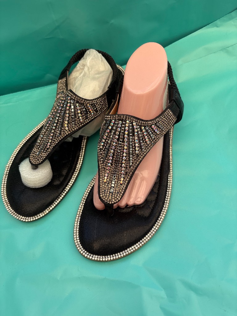 Black sandles