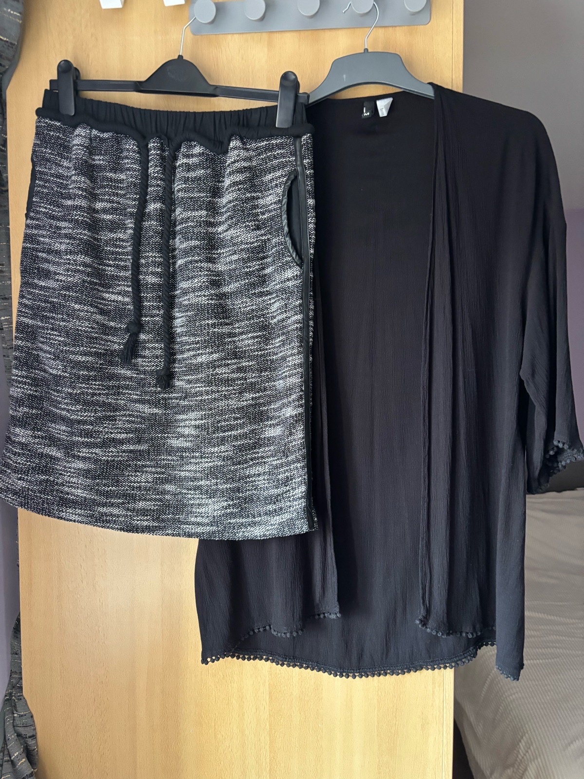 Sweewë Knit Knee Length Skirt & H&M Black Cardigan Autumn Set L/M