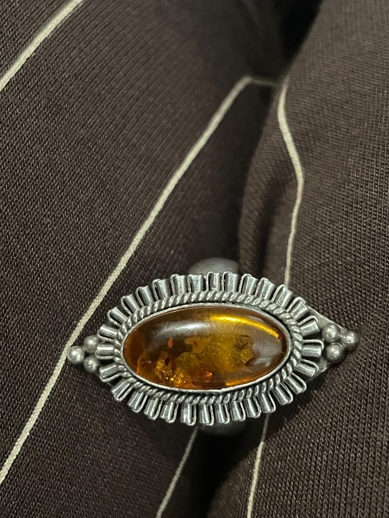 Suarti silver and amber ring