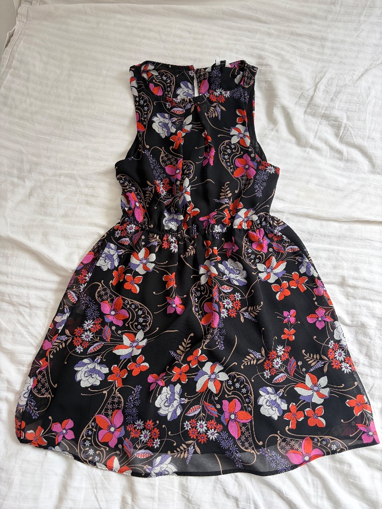 Womens Red Herring Dress Size 12 Black Floral Short Sleeve Knee Length Boho