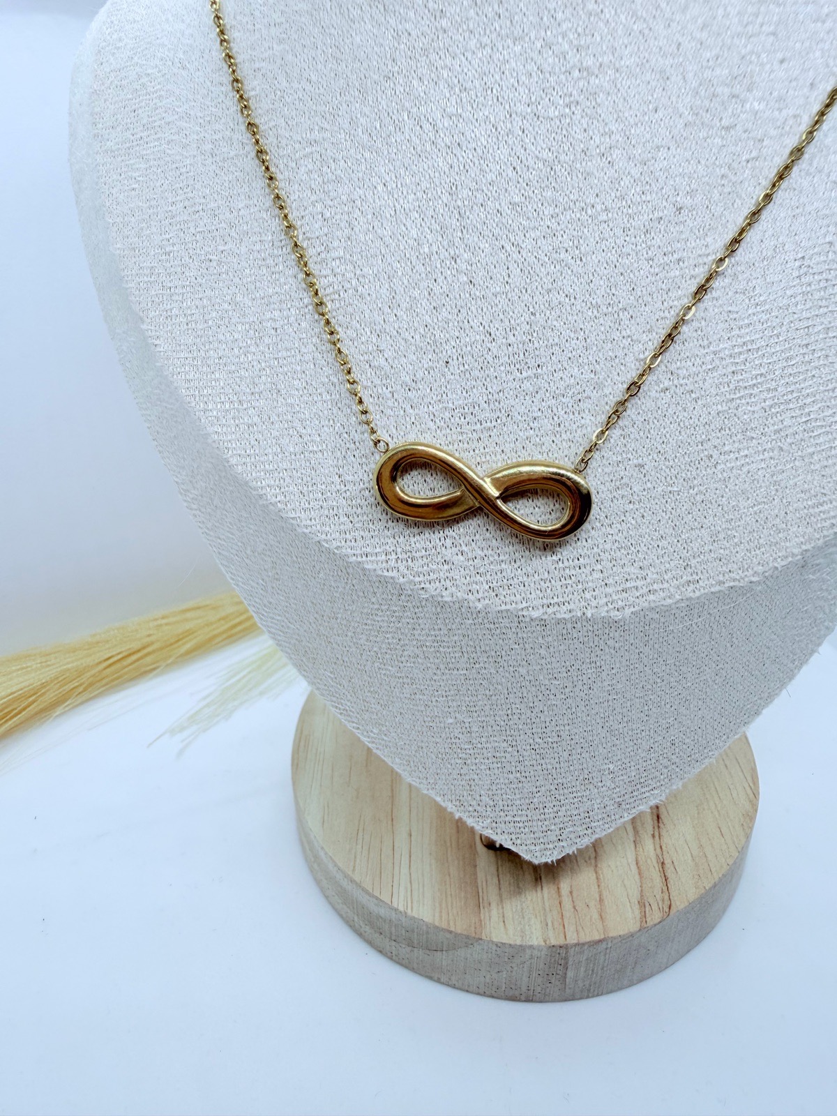 Gold Infinity Necklace Women Endless Love Symbol Pendant Chain Everyday Fashion Jewellery