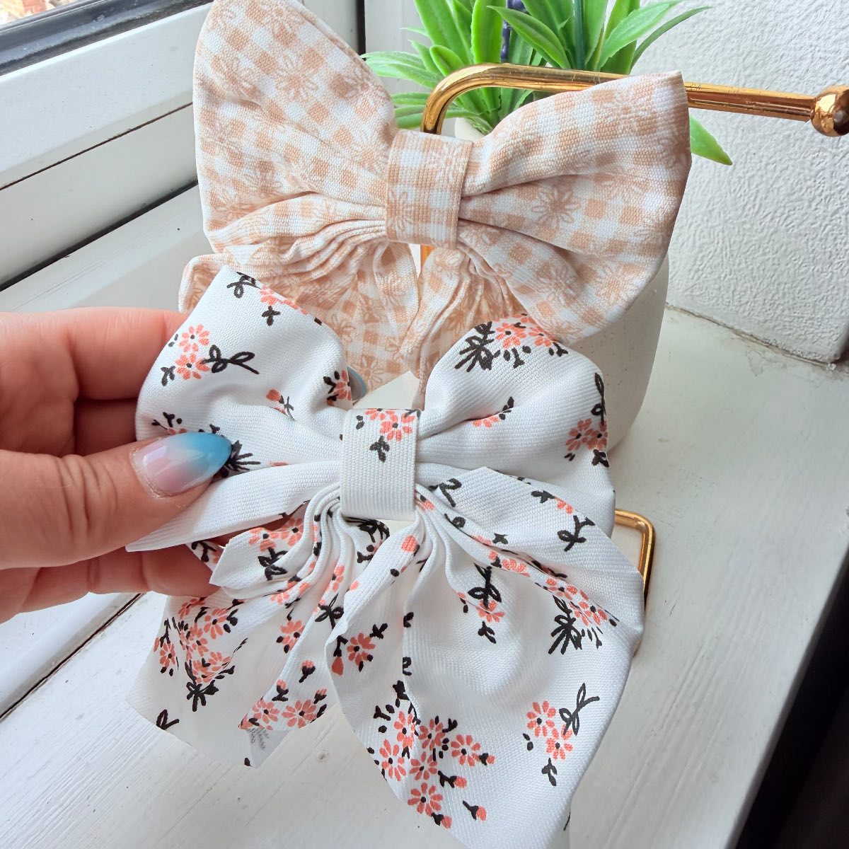 Handmade Girls Floral Hair Bow Clips Set White & Beige Boutique Hair Accessories