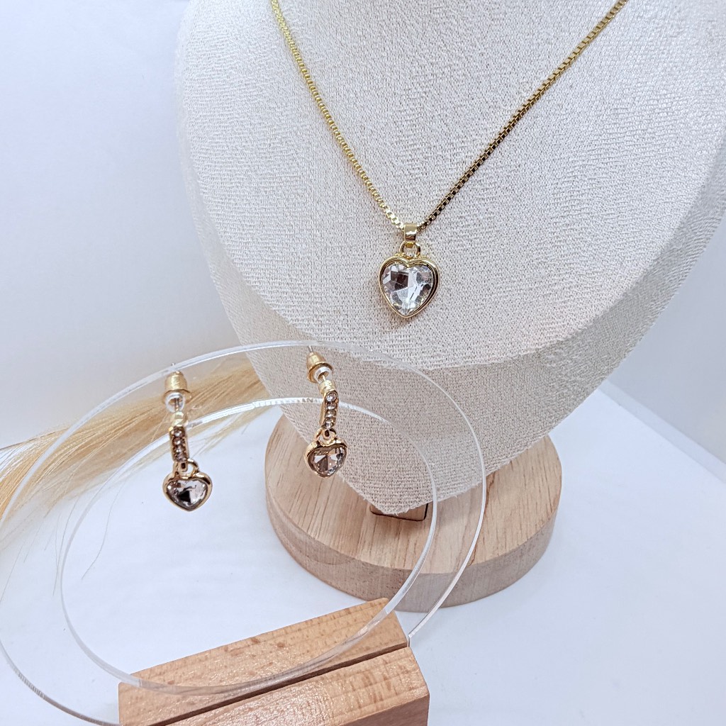 Elegant Gold Tone Heart Crystal Necklace & Earrings Set