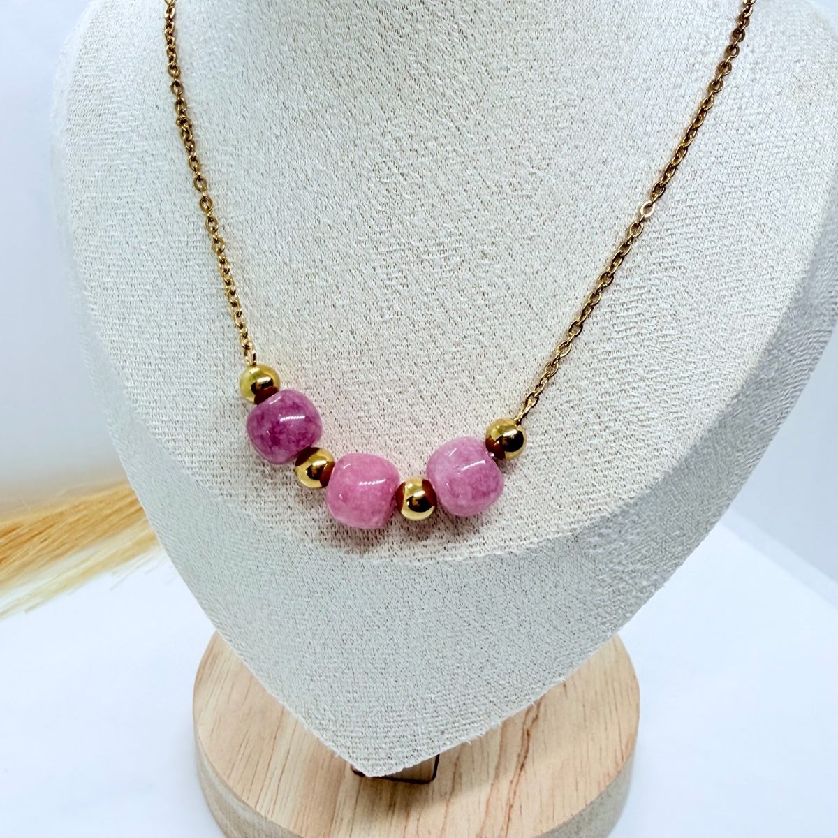 Pink Gemstone Bead Necklace Gold Tone Chain Elegant Minimalist Fashion Jewellery