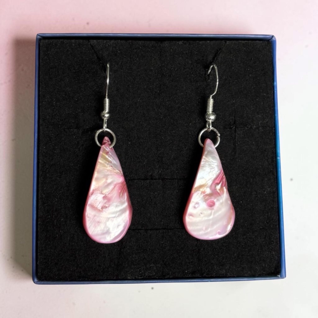 Handmade 925 sterling silver hook earrings pink mother of pearl pendants