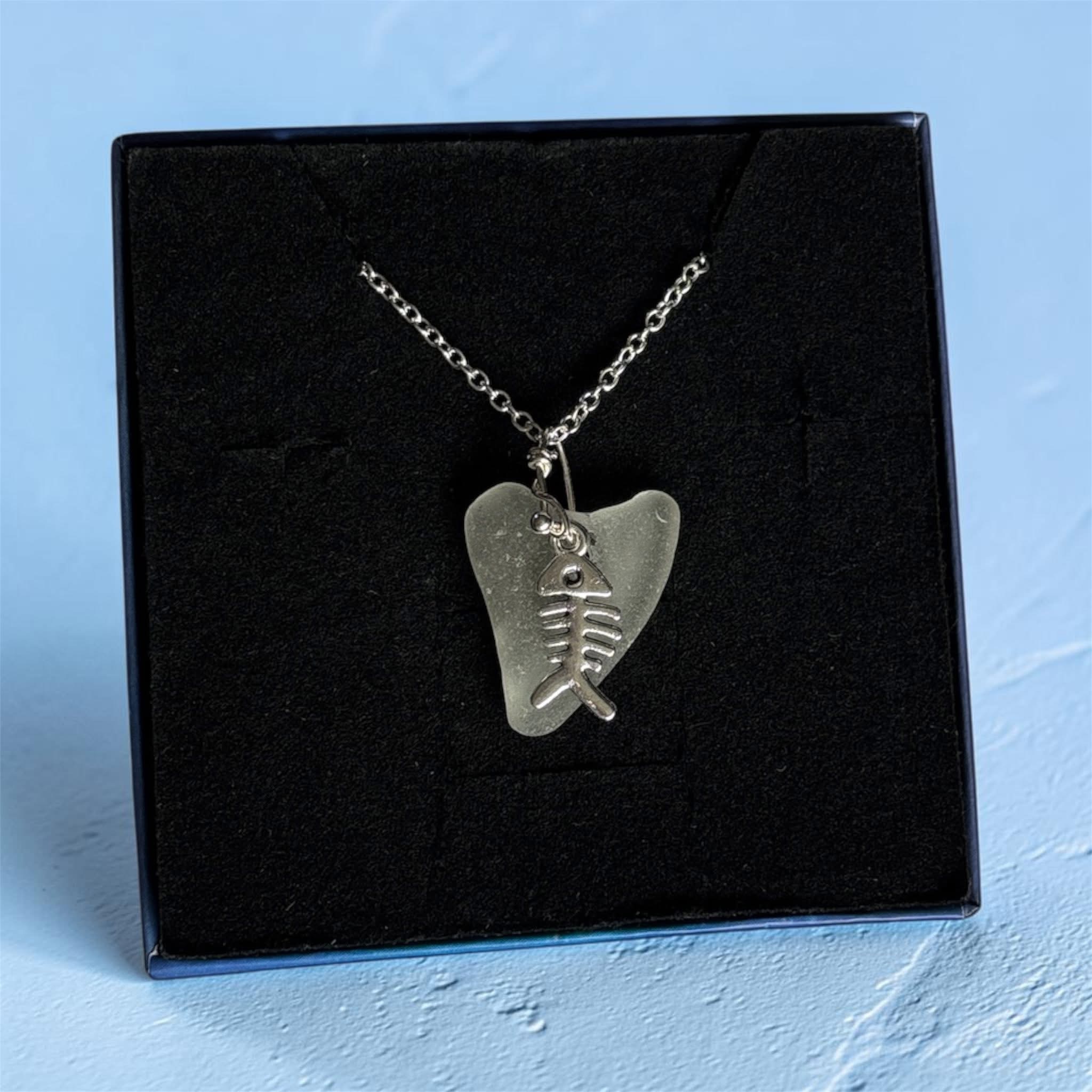 Handmade 925 sterling silver chain sea glass shark tooth shaped pendant