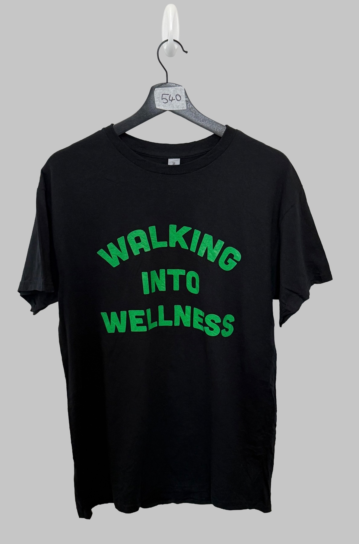Gildan Heavy Cotton Black T-Shirt Medium Mens Walking Into Wellness Graphic Tee M