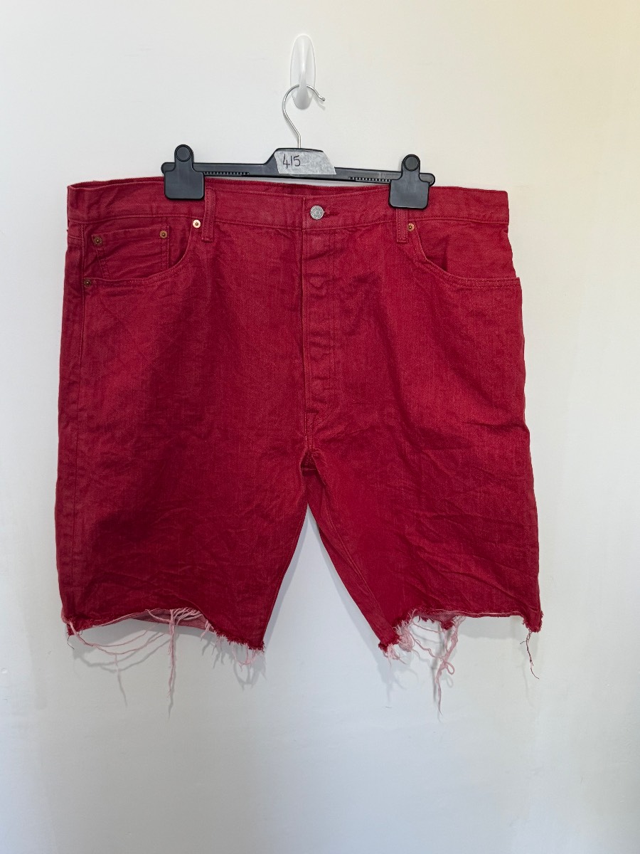 Levis 501 Shorts Mens W44 Red Denim Cut Off Frayed Hem Casual Button Fly