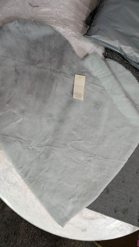 At Home Collection Silver Faux Fur Heart Shape Rug 74*79cm