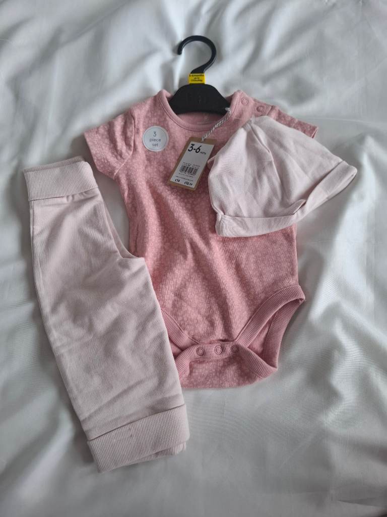Babys outfit 3 piece Set - age 3-6 months - mothercare