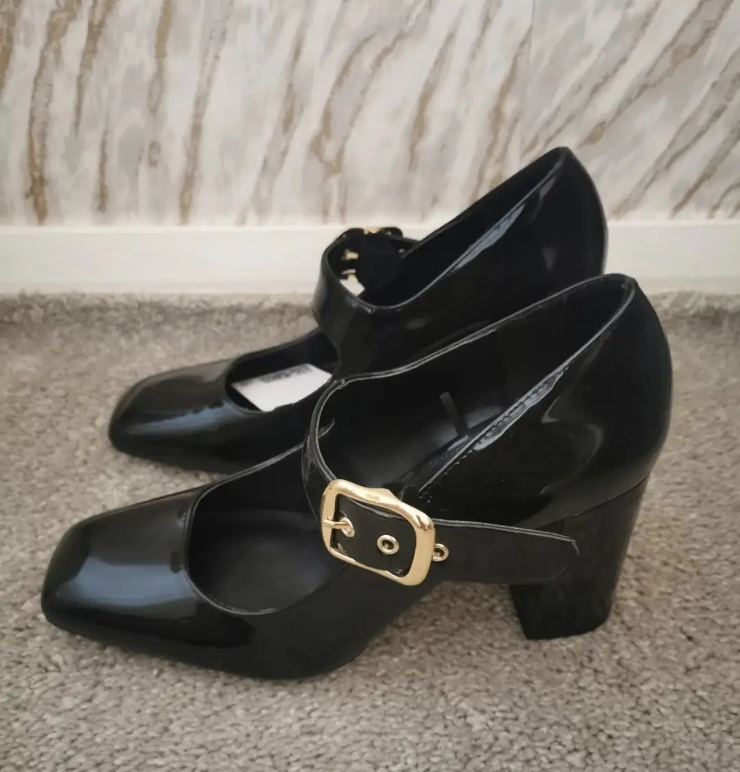 Black Mary Jane Style Shoes Size 5