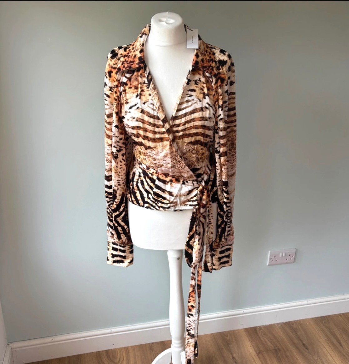 Karen Millen Mirrored Tiger Print Satin Wrap Blouse Size 16 BNWT