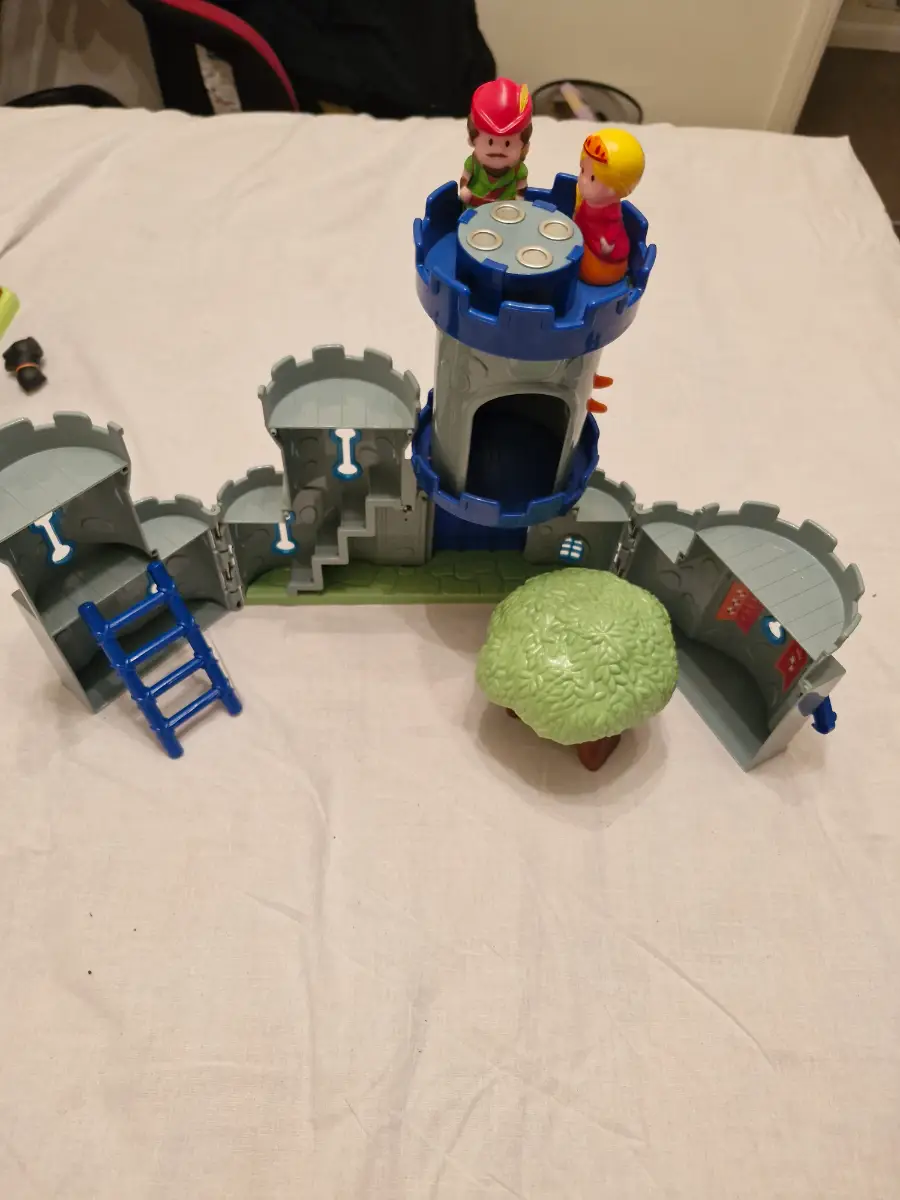 Elc happyland castle playset