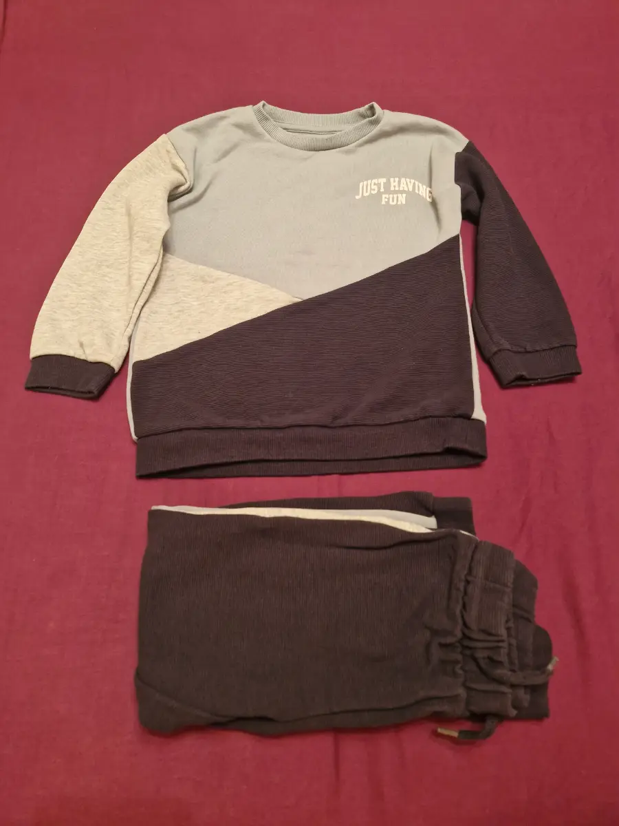 Matalan blue 4-5 tracksuit