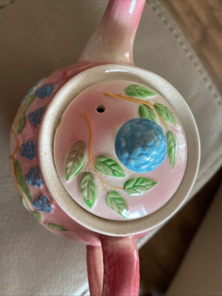 Hand painted t set