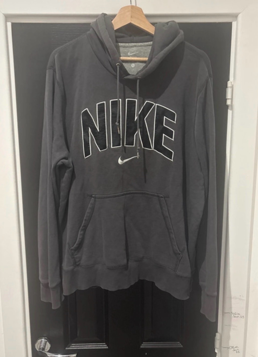 Nike men’s hoodie size xl pack 17