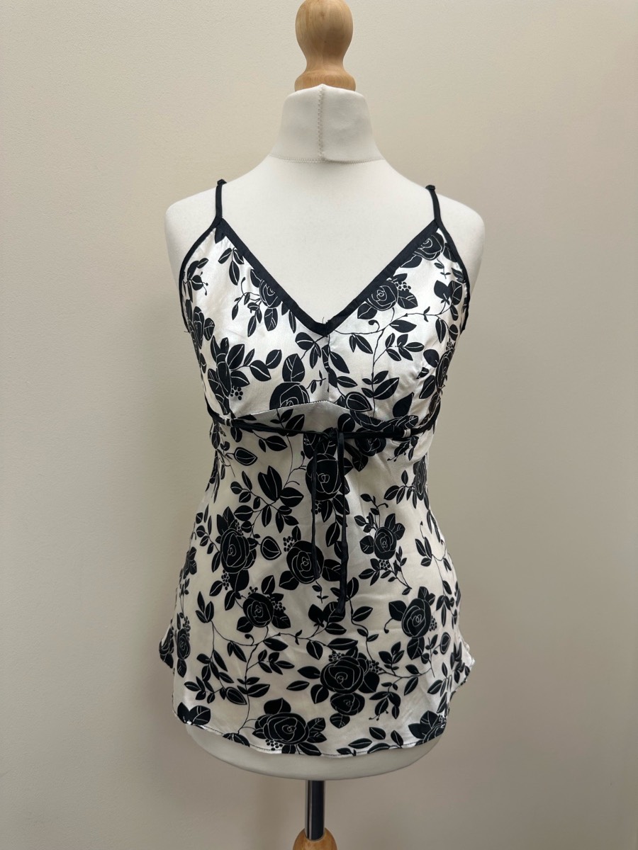 Secret Possessions Fairy Y2K Black White Satin Floral Cami Top Size 10 Rose Print Tie Front
