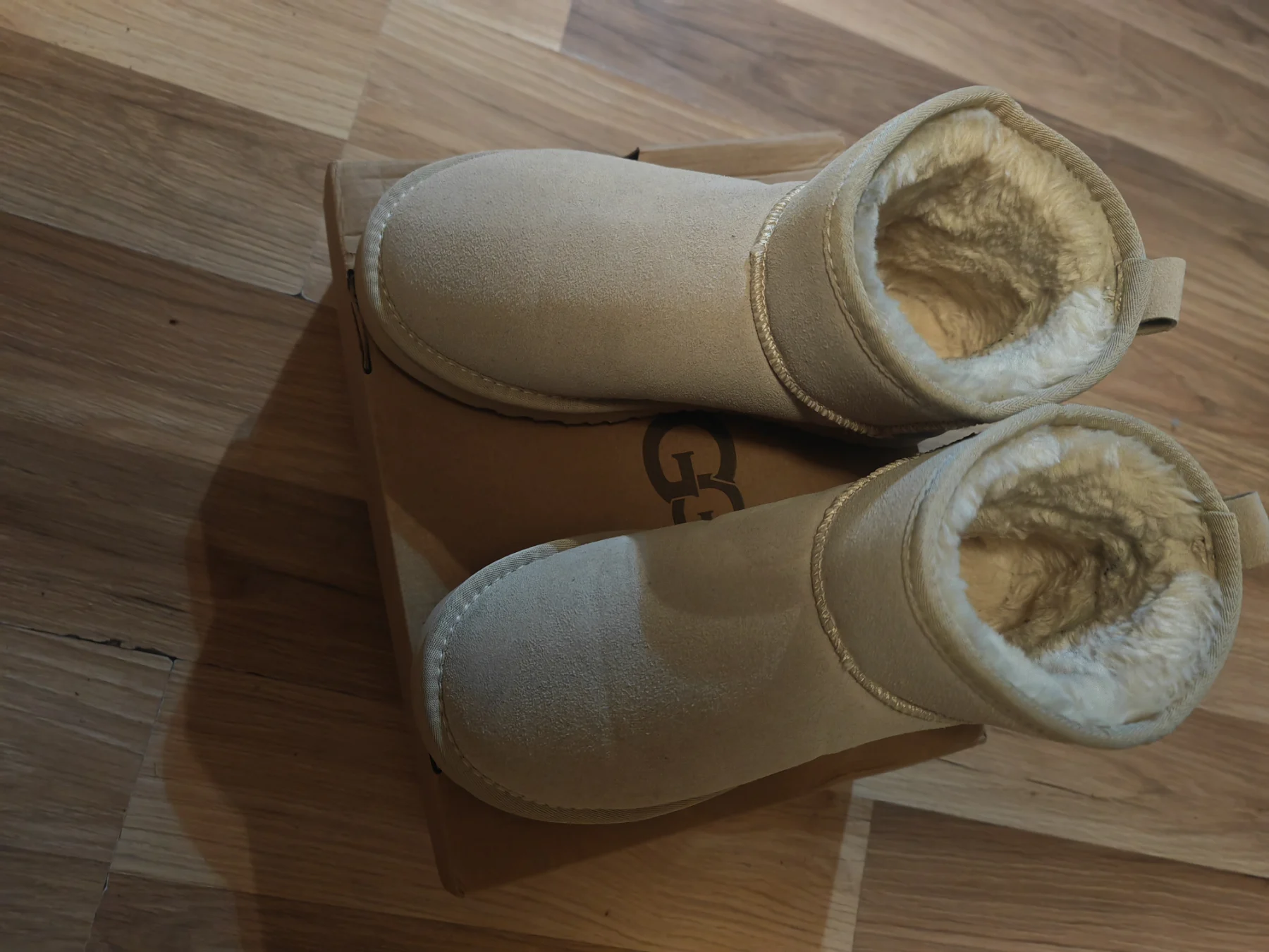 UGG Classic Ultra Mini Boots - Sand / Beige (UK Size 8, Worn Once with Box)