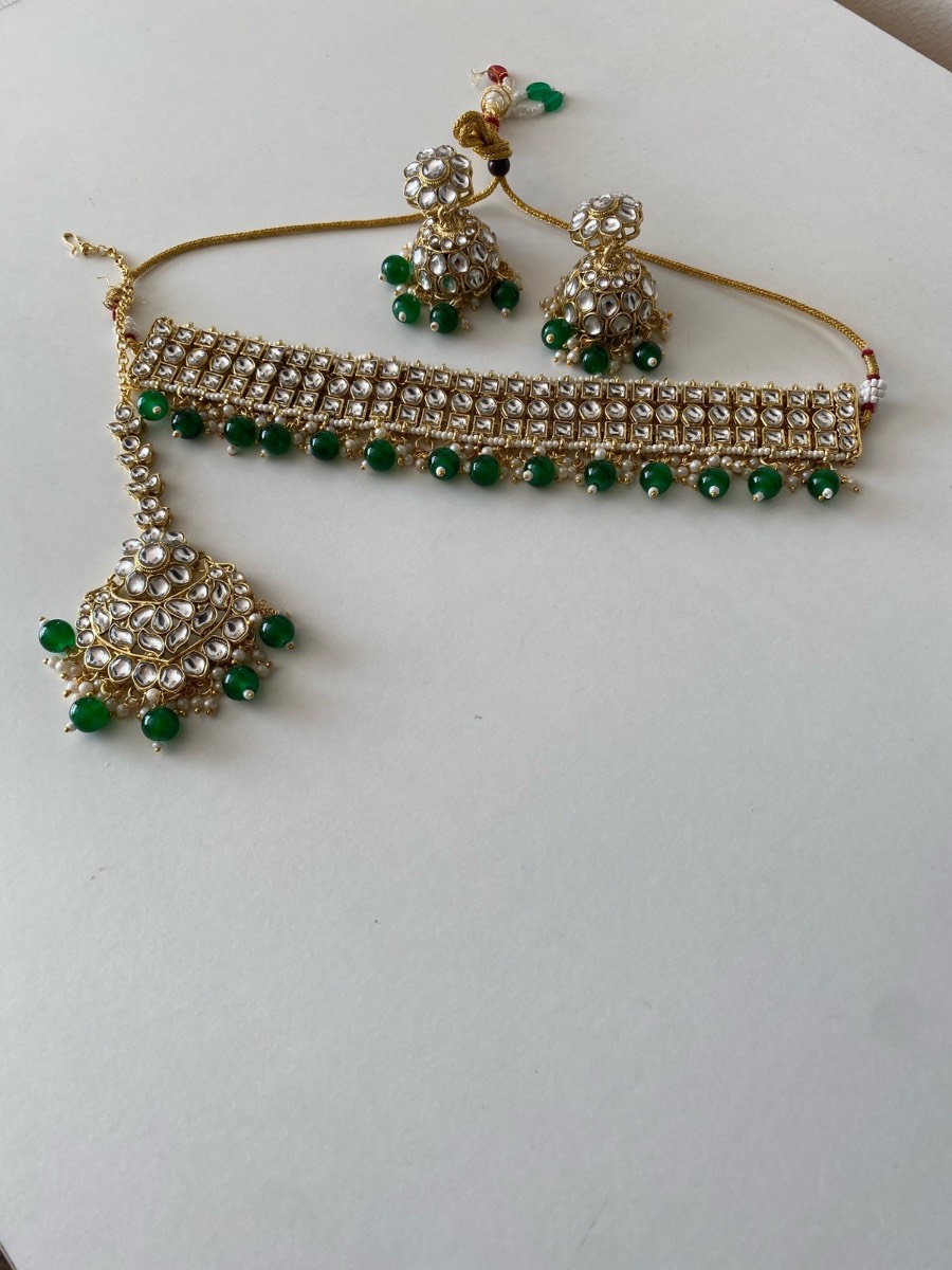 Green Choker Set